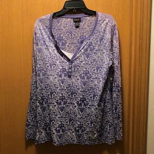 Woman’s Longsleeved top